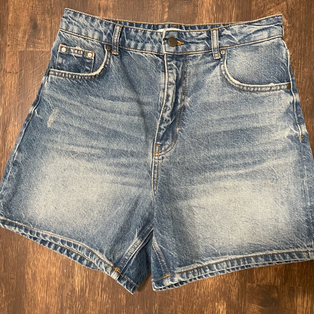 ZARA Women’s Denim Shorts - Size US 8